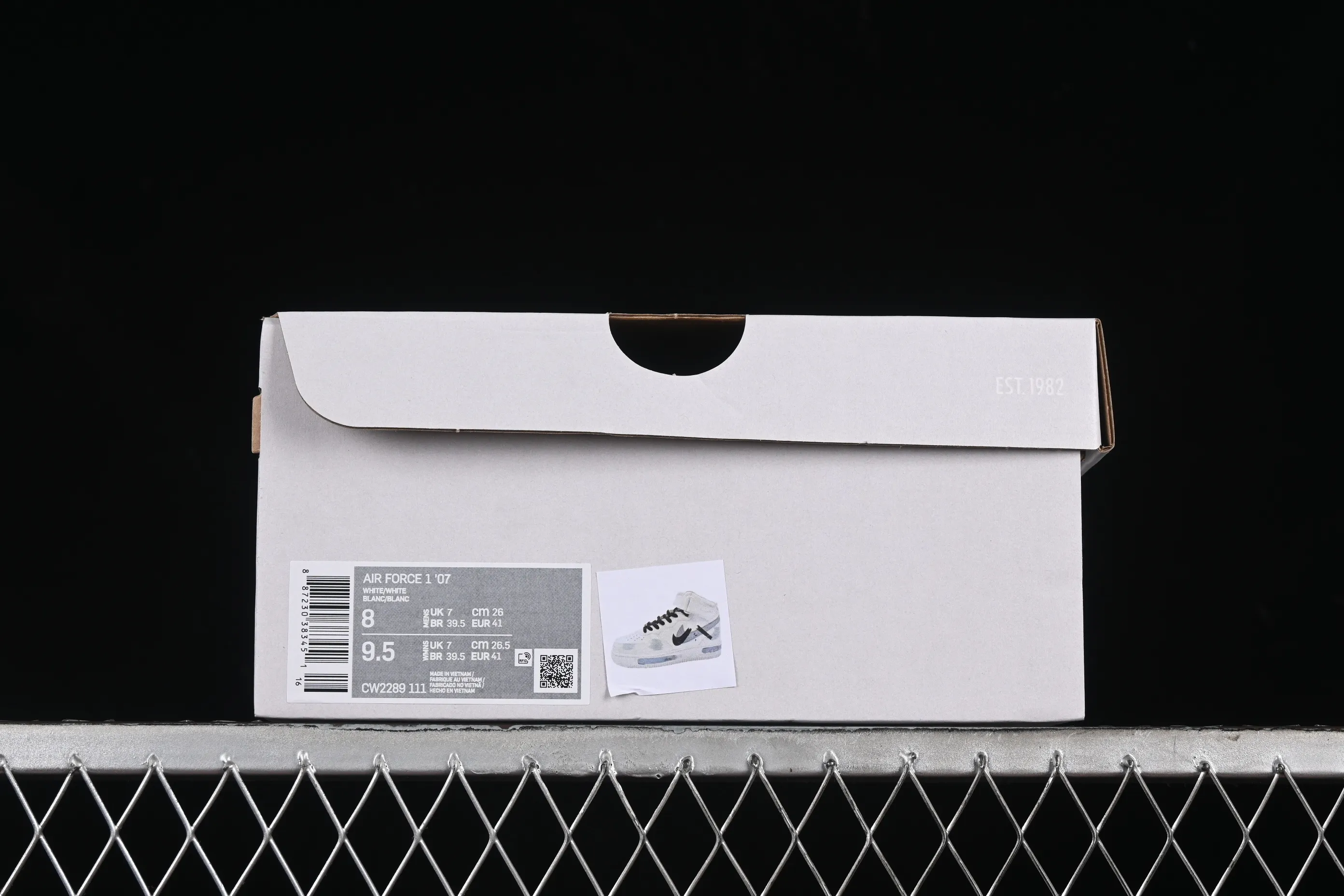 All categories Nk Air Force 1 Air Force series Nk Air Force 1 Mid Air Force mid-top Nk Air Force 1 Mid Hand-painted Fractured Three-hook shadow Inkjet painting Air Force 1 strap mid-top casual sneakers CW2289-111